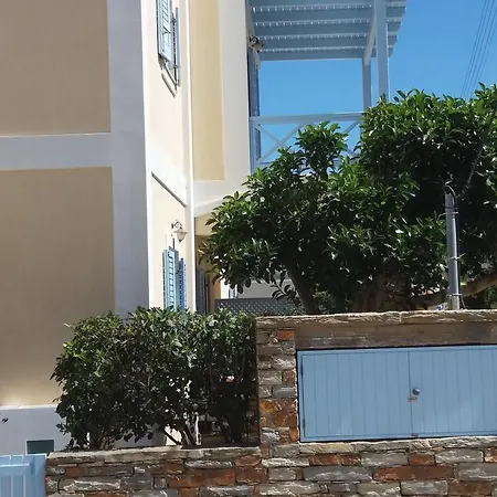 Guest house Kourosapartments